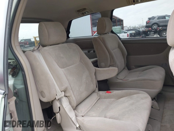 2007 Toyota Sienna CE with VIN 5TDZK23C27S063188, listed as a IAAI auction lot 41947069 with 186,542 mi miles. Bid and sale history available at carsss.com. Image 8.