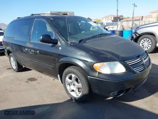 2006 Dodge Grand Caravan SXT with VIN 2D4GP44L36R630845, listed as a IAAI auction lot 42042341 with 203,675 mi miles. Bid and sale history available at carsss.com. Image 1.