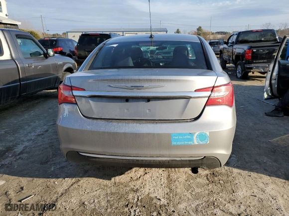 2014 Chrysler 200 LX with VIN 1C3CCBAB5EN231331, listed as a Copart auction lot 47695535 with 94,118 mi miles and Clean Title. Bid and sale history available at carsss.com. Image 6.