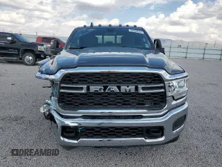 2024 Ram 3500 Tradesman with VIN 3C63RRGL1RG317583, listed as a Copart auction lot 69928554 with 839 mi miles and Salvage Title. Bid and sale history available at carsss.com. Image 5.
