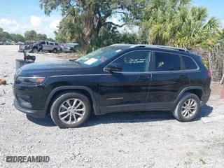 2019 Jeep Cherokee Latitude with VIN 1C4PJLCX8KD120601, listed as a IAAI auction lot 41940371 with 74,883 mi miles. Bid and sale history available at carsss.com. Image 15.