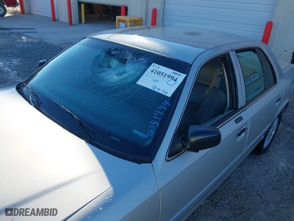 2007 Mercury Grand Marquis LS with VIN 2MEFM75V87X628541, listed as a IAAI auction lot 41051994 with 183,363 mi miles. Bid and sale history available at carsss.com. Image 6.