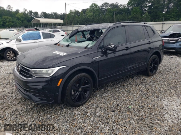 2023 Volkswagen Tiguan SE R-Line Black z VIN 3VVCB7AX5PM030017, wystawiony jako Copart lot #57315575 z przebiegiem 39 577 mil mil oraz Szkoda całkowita • Salvage title. Historia ofert i sprzedaży dostępna na DreamBid. Obrazek 1.