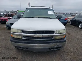 2004 Chevrolet Tahoe LT with VIN 1GNEK13T84J111012, listed as a IAAI auction lot 41662650 with 197,740 mi miles. Bid and sale history available at carsss.com. Image 6.