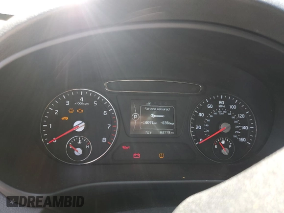 2017 Kia Sorento LX with VIN 5XYPGDA3XHG263872, listed as a Copart auction lot 60910725 with 93,778 mi miles and Clean title. Bid and sale history available at DreamBid. Image 9.