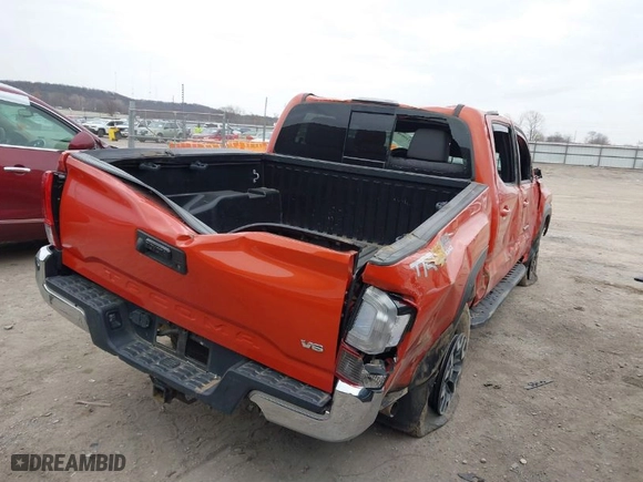 2018 Toyota Tacoma SR with VIN 3TMCZ5AN8JM175010, listed as a IAAI auction lot 41116090 with 151,769 mi miles. Bid and sale history available at carsss.com. Image 6.
