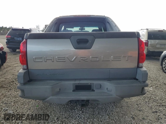 2002 Chevrolet Avalanche z VIN 3GNEC13T72G190765, wystawiony jako Copart lot #67849754 z przebiegiem Nie podano mil oraz Szkoda całkowita • Salvage title. Historia ofert i sprzedaży dostępna na DreamBid. Obrazek 6.