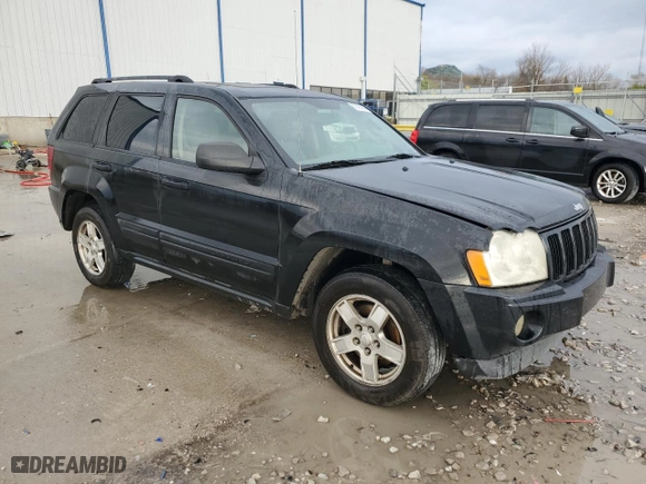 2005 Jeep Grand Cherokee Laredo with VIN 1J4HS48N05C505136, listed as a Copart auction lot 80583084 with 326,881 mi miles and Salvage Title. Bid and sale history available at carsss.com. Image 4.