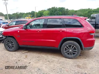 2018 Jeep Grand Cherokee Trailhawk с VIN 1C4RJFLT2JC105507, выставлен на аукционе IAAI как лот 42388383 с пробегом 67 725 миль миль и . История ставок и продаж доступна на DreamBid. Изображение 14.