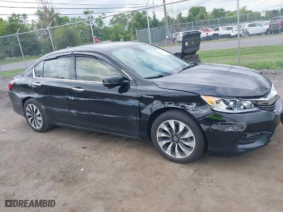 2017 Honda Accord Hybrid with VIN JHMCR6F33HC010926, listed as a IAAI auction lot 40061747 with 184,770 mi miles. Bid and sale history available at carsss.com. Image 1.