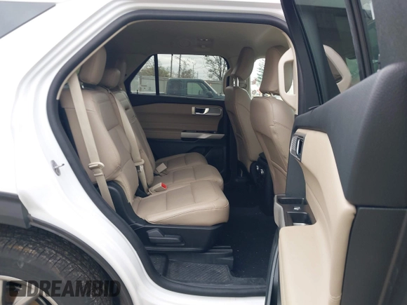 2024 Ford Explorer Limited with VIN 1FMSK8FH0RGA28427, listed as a IAAI auction lot 42017689 with 30,222 mi miles. Bid and sale history available at carsss.com. Image 8.