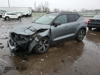 2019 Volvo XC40 R-Design with VIN YV4162UM3K2102750, listed as a Copart auction lot 51087625 with 31,388 mi miles and Clean title. Bid and sale history available at DreamBid. Image 1.