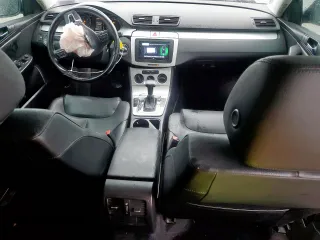 2008 Volkswagen Passat Komfort z VIN WVWLK73C58E213899, wystawiony jako Copart lot #55810435 z przebiegiem 95 989 mil mil oraz Szkoda całkowita • Salvage title. Historia ofert i sprzedaży dostępna na DreamBid. Obrazek 8.