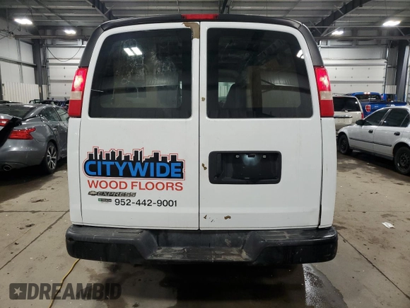 2008 Chevrolet Express Cargo z VIN 1GCFG15X081192544, wystawiony jako Copart lot #41531985 z przebiegiem 116 900 mil mil oraz Szkoda całkowita • Salvage title. Historia ofert i sprzedaży dostępna na DreamBid. Obrazek 6.