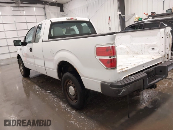 2014 Ford F-150 XL with VIN 1FTEX1EM9EKG35815, listed as a IAAI auction lot 42193682 with 267,087 mi miles and . Bid and sale history available at DreamBid. Image 3.