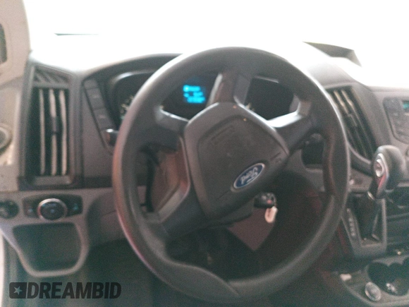 2017 Ford Transit z VIN 1FTYE1YM7HKA68331, wystawiony jako IAAI lot #42844533 z przebiegiem 223 598 mil mil oraz . Historia ofert i sprzedaży dostępna na DreamBid. Obrazek 38.