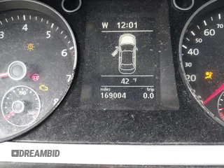 2010 Volkswagen CC Sport with VIN WVWMP7AN0AE539755, listed as a IAAI auction lot 41689569 with 169,004 mi miles and . Bid and sale history available at DreamBid. Image 15.