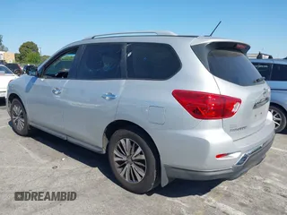 2017 Nissan Pathfinder SL z VIN 5N1DR2MNXHC669407, wystawiony jako IAAI lot #42067850 z przebiegiem 108 269 mil mil oraz . Historia ofert i sprzedaży dostępna na DreamBid. Obrazek 3.