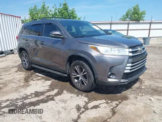 2019 Toyota Highlander LE with VIN 5TDZZRFHXKS345504, listed as a IAAI auction lot 42460170 with 160,093 mi miles and . Bid and sale history available at DreamBid. Image 1.