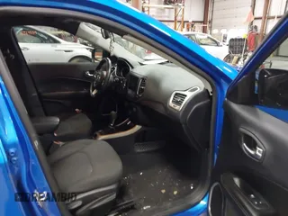 2019 Jeep Compass Sport with VIN 3C4NJCAB6KT649781, listed as a IAAI auction lot 41908611 with 117,479 mi miles and . Bid and sale history available at DreamBid. Image 5.