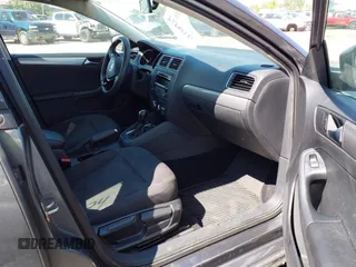 2015 Volkswagen Jetta SE with VIN 3VWD07AJ7FM348009, listed as a IAAI auction lot 42348474 with 107,753 mi miles and . Bid and sale history available at DreamBid. Image 5.