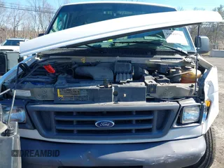 2006 Ford Econoline Cargo with VIN 1FTRE14W16DA52672, listed as a IAAI auction lot 41849776 with 200,276 mi miles. Bid and sale history available at carsss.com. Image 10.