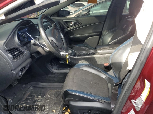 2016 Chrysler 200 S z VIN 1C3CCCBB0GN138790, wystawiony jako Copart lot #88799325 z przebiegiem 120 766 mil mil oraz Szkoda całkowita • Salvage title. Historia ofert i sprzedaży dostępna na DreamBid. Obrazek 7.