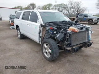 2015 Chevrolet Suburban LT with VIN 1GNSKJKC7FR547276, listed as a IAAI auction lot 42041289 with 189,075 mi miles. Bid and sale history available at carsss.com. Image 1.