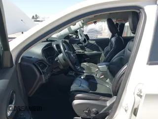 2019 Jeep Cherokee Latitude Plus with VIN 1C4PJLLBXKD405322, listed as a IAAI auction lot 41708104 with 93,295 mi miles and . Bid and sale history available at DreamBid. Image 5.