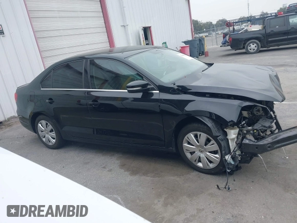 2013 Volkswagen Jetta SE с VIN 3VWDX7AJ2DM414183, выставлен на аукционе IAAI как лот 42489925 с пробегом 52 617 миль миль и . История ставок и продаж доступна на DreamBid. Изображение 14.
