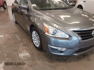 2015 Nissan Altima 2.5 S with VIN 1N4AL3AP8FC266100, listed as a IAAI auction lot 41535510 with 111,566 mi miles. Bid and sale history available at carsss.com. Image 19.
