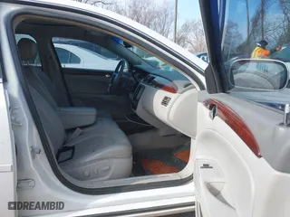 2006 Buick Lucerne CXL with VIN 1G4HR57Y76U226700, listed as a IAAI auction lot 41380504 with 149,981 mi miles. Bid and sale history available at carsss.com. Image 5.
