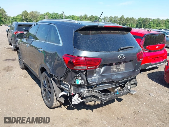 2020 Kia Sorento EX z VIN 5XYPHDA51LG706563, wystawiony jako IAAI lot #39526327 z przebiegiem 36 833 mil mil oraz . Historia ofert i sprzedaży dostępna na DreamBid. Obrazek 6.