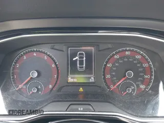2019 Volkswagen Jetta S z VIN 3VWC57BU1KM116991, wystawiony jako IAAI lot #42377777 z przebiegiem 70 910 mil mil oraz . Historia ofert i sprzedaży dostępna na DreamBid. Obrazek 7.