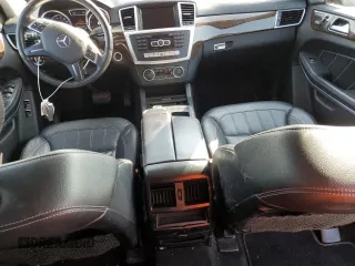 2014 Mercedes-Benz GL 450 z VIN 4JGDF7CE4EA419210, wystawiony jako Copart lot #61794925 z przebiegiem 92 509 mil mil oraz Szkoda całkowita • Salvage title. Historia ofert i sprzedaży dostępna na DreamBid. Obrazek 8.