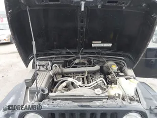 2000 Jeep Wrangler Sahara with VIN 1J4FA59S7YP805628, listed as a IAAI auction lot 42259201 with Not provided miles and . Bid and sale history available at DreamBid. Image 10.