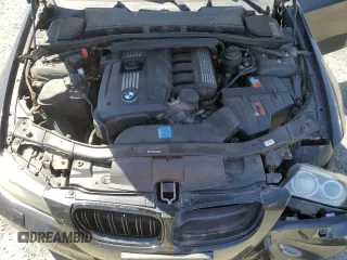 2011 BMW 3 Series 328i xDrive z VIN WBAPK7C52BA818235, wystawiony jako Copart lot #56346645 z przebiegiem 117 905 mil mil oraz Szkoda całkowita • Salvage title. Historia ofert i sprzedaży dostępna na DreamBid. Obrazek 11.