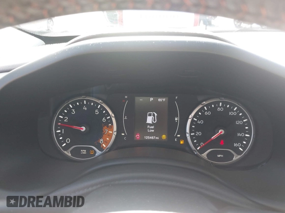 2015 Jeep Renegade Latitude with VIN ZACCJABT1FPB80079, listed as a IAAI auction lot 41768086 with 125,467 mi miles. Bid and sale history available at carsss.com. Image 7.