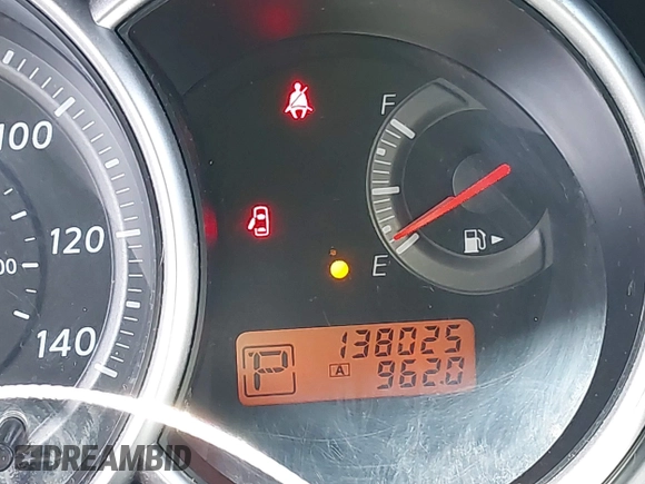 2012 Nissan Versa S z VIN 3N1BC1CP5CK239249, wystawiony jako IAAI lot #42193075 z przebiegiem 138 025 mil mil oraz . Historia ofert i sprzedaży dostępna na DreamBid. Obrazek 15.