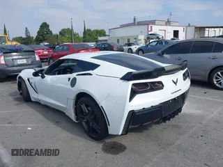 2014 Chevrolet Corvette 1LT z VIN 1G1YB2D72E5123317, wystawiony jako IAAI lot #42403964 z przebiegiem 36 113 mil mil oraz . Historia ofert i sprzedaży dostępna na DreamBid. Obrazek 3.