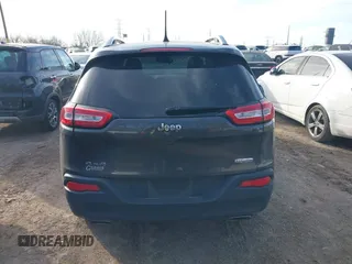 2016 Jeep Cherokee Latitude with VIN 1C4PJMCS7GW246423, listed as a IAAI auction lot 41805421 with 60,880 mi miles and . Bid and sale history available at carsss.com. Image 16.