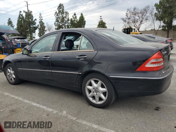 2001 Mercedes-Benz C 230/260/280/320 с VIN WDBRF61J21F056499, выставлен на аукционе Copart как лот 65673225 с пробегом 150 300 миль миль и Чистый • Clean title. История ставок и продаж доступна на DreamBid. Изображение 2.