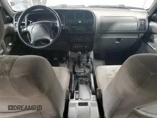 2000 Isuzu Trooper S z VIN JACDJ58X5Y7J15479, wystawiony jako Copart lot #49169485 z przebiegiem 177 016 mil mil oraz Czysty tytuł • Clean title. Historia ofert i sprzedaży dostępna na DreamBid. Obrazek 8.