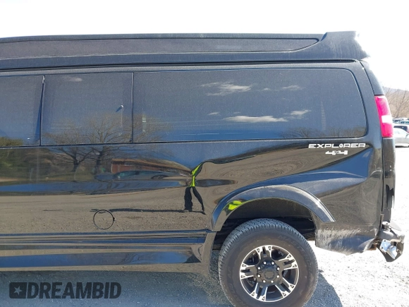 2018 GMC Savana Cargo Van with VIN 1GTW7BFG5J1160683, listed as a IAAI auction lot 41822345 with 81,359 mi miles. Bid and sale history available at carsss.com. Image 18.