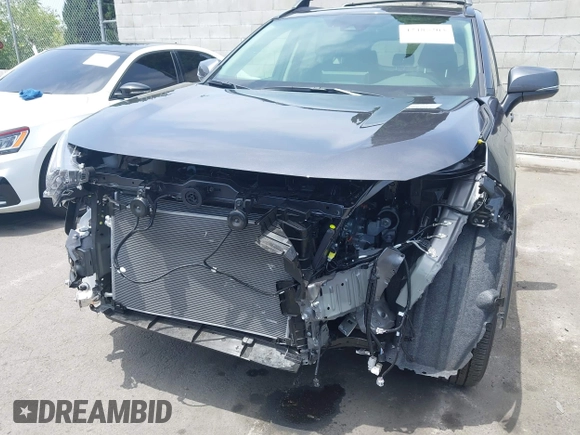 2024 Toyota RAV4 Hybrid XLE Premium z VIN JTMB6RFV5RJ059437, wystawiony jako IAAI lot #42485203 z przebiegiem 4 200 mil mil oraz . Historia ofert i sprzedaży dostępna na DreamBid. Obrazek 6.
