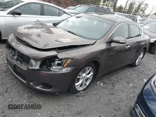 2013 Nissan Maxima SV z VIN 1N4AA5AP5DC819199, wystawiony jako IAAI lot #41519631 z przebiegiem 122 934 mil mil oraz . Historia ofert i sprzedaży dostępna na DreamBid. Obrazek 17.