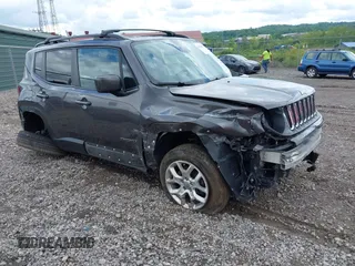 2018 Jeep Renegade Latitude z VIN ZACCJBBB7JPH75637, wystawiony jako IAAI lot #42321879 z przebiegiem 106 747 mil mil oraz . Historia ofert i sprzedaży dostępna na DreamBid. Obrazek 1.