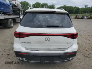 2023 Mercedes-Benz EQB 300 z VIN W1N9M0KBXPN051845, wystawiony jako Copart lot #58323794 z przebiegiem 10 846 mil mil oraz Szkoda całkowita • Salvage title. Historia ofert i sprzedaży dostępna na DreamBid. Obrazek 6.