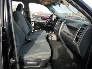 2014 Ram 1500 Express z VIN 1C6RR7FT4ES192808, wystawiony jako Copart lot #51415585 z przebiegiem 126 711 mil mil oraz Szkoda całkowita • Salvage title. Historia ofert i sprzedaży dostępna na DreamBid. Obrazek 7.