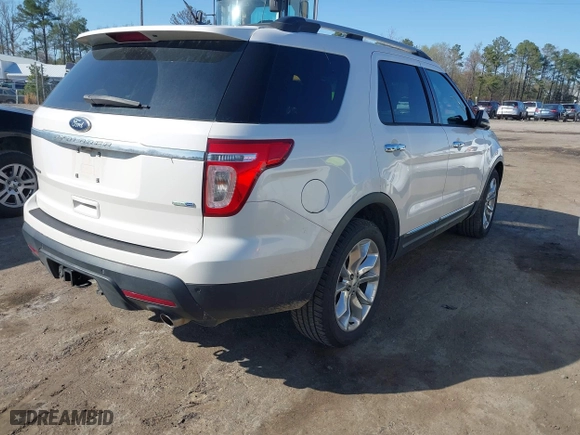 2013 Ford Explorer Limited with VIN 1FM5K8F84DGA29490, listed as a IAAI auction lot 41918216 with 154,384 mi miles. Bid and sale history available at carsss.com. Image 4.
